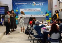 Migrantes varados en la frontera norte de México hallan en el arte un sustento económico Integrantes de la organización civil Centro 32 participan con migrantes en talleres de costura este viernes en la ciudad de Tijuana (3)