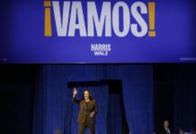 La candidata demócrata, la vicepresidencia de Estados Unidos Kamala Harris, llega a un acto de campaña en Las Vegas