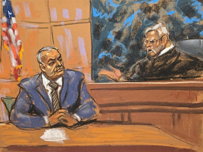 Reproducción fotográfica de un dibujo realizado por la artista Jane Rosenberg del exsecretario de Seguridad Pública mexicano, Genaro García Luna