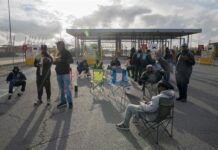 Los estibadores de EE.UU. afianzan su protesta: “Las máquinas no alimentan familias”