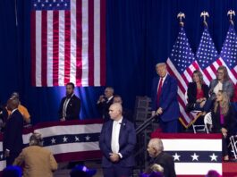 Los economistas creen que la inflación será mayor con Trump que con Harris Trump en campaña