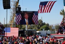 Trump insiste en California, donde se juega la Cámara, en vincular inmigración y crimen Trump