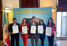 certificados de reconocimiento ofrecido por el Ayuntamiento de Los Ángeles, California.