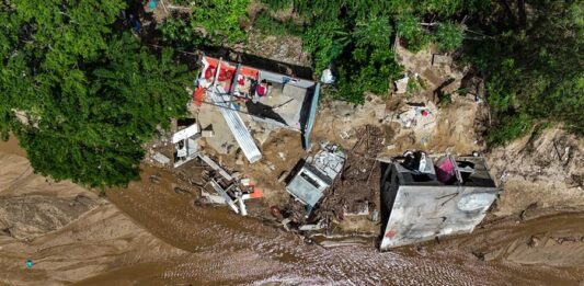 creciente del río de San Agustín, tras el paso del huracán John