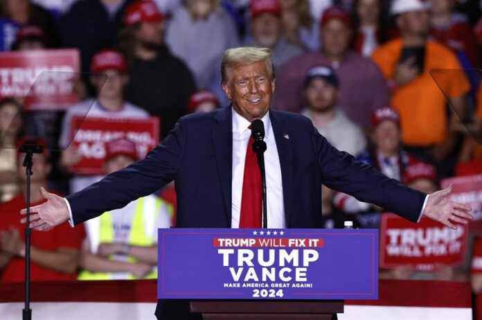 Donald Trump hablando durante un mitin Donald Trump