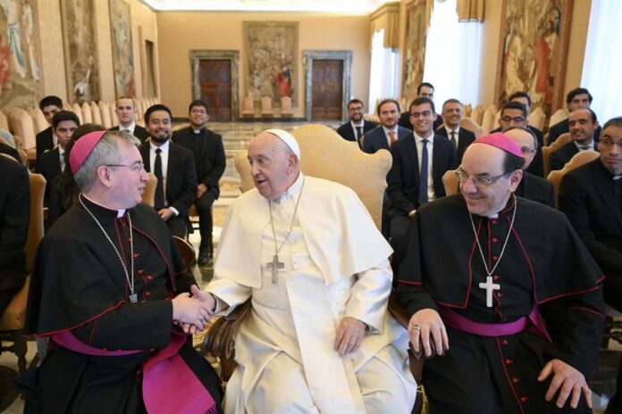 El papa se reunió este sábado con seminaristas de las diócesis de Pamplona El papa