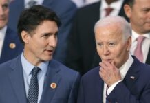 El presidente de Estados Unidos, Joe Biden (d) y el primer ministro de Canadá Justin Trudeau