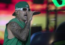 Feid presenta su nuevo disco, una vez más de sorpresa, con su compatriota Sky Rompiendo Feid