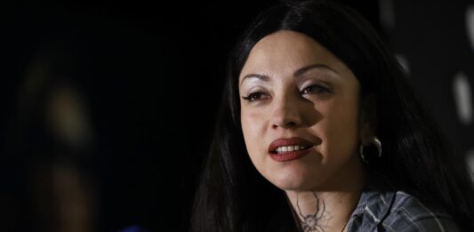 La cantante y compositora chilena Mon Lafert