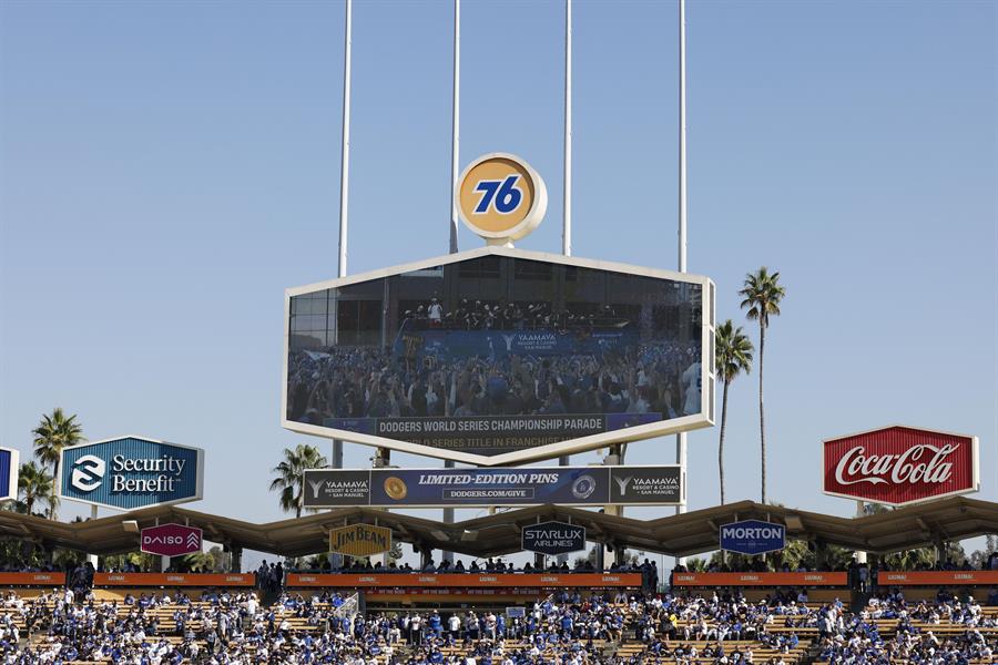 Los Dodgers paralizan la ciudad de Los &Aacute;ngeles (3)