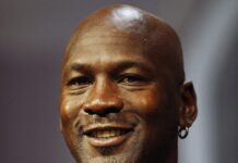Michael Jordan niega haber pedido el voto para Donald Trump en respuesta a un 'post' falso Michael Jordan