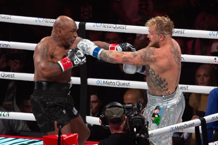 Myke Tyson (i) enfrenta a Jake Paul Myke Tyson (i) enfrenta a Jake Paul