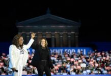 Oprah Winfrey y Kamala Harris