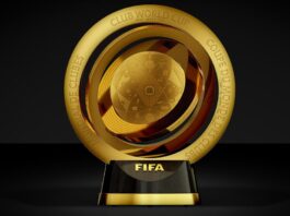 Acuerdo "histórico" entre la FIFA y YouTube, que será plataforma preferente del Mundial el trofeo para el ganador del Mundial de Clubes.