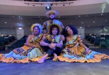 integrantes de la agrupación colombiana Tonada