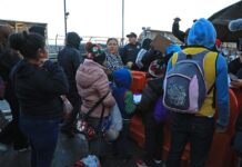 Migrantes con una cita de asilo en la frontera de México temen que Trump los expulse inmigrantes