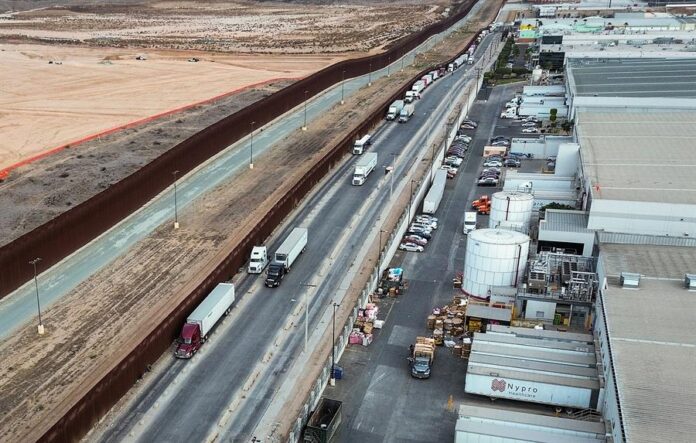 sede de aduanas de transporte este martes, en Tijuana