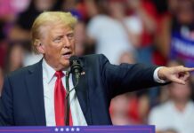 Trump se queda sin la típica foto de investidura, pero confía en audiencias de televisión