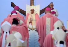 El papa Francisco aconseja la risa y el llanto para no renunciar a la humanidad El Papa Francisco