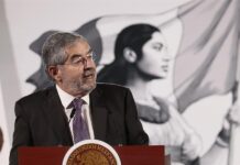El canciller mexicano Juan Ramón de la Fuente,