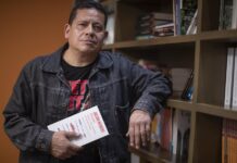 El escritor mexicano Julián Herbert