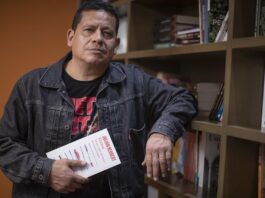 El escritor mexicano Julián Herbert