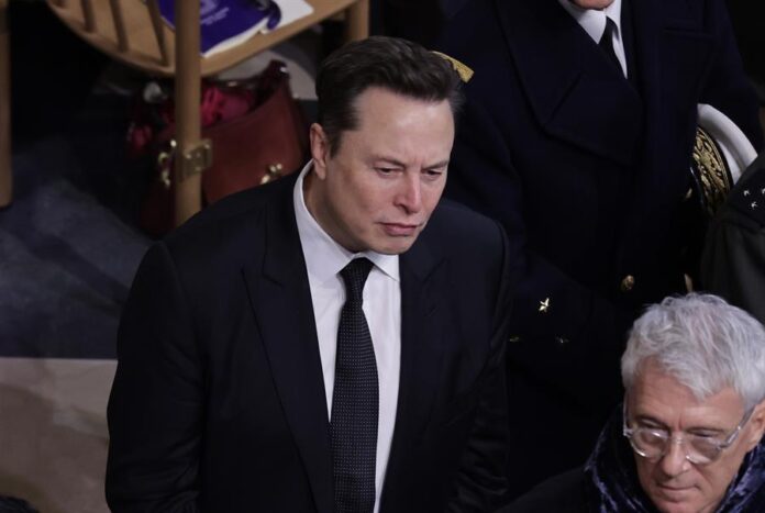 Elon Musk (2) Elon Musk