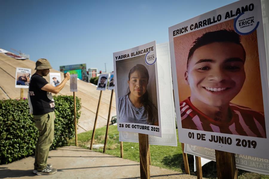 Integrantes del colectivo 'Todos Somos Erik Carrillo' realizan una jornada de b&uacute;squeda