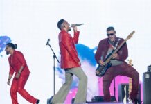 el grupo Aventura, liderado por Romeo Santos