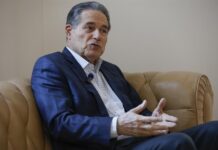 Hay tratados que impiden a EE.UU. recuperar unilateralmente el Canal de Panamá, afirma Royo expresidente de Panamá (1978-1982) y ahora ministro para Asuntos del Canal de Panamá, Aristides Royo