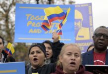 Inmigrantes envían en su día un mensaje de unidad y resistencia a Donald Trump inmigrantes
