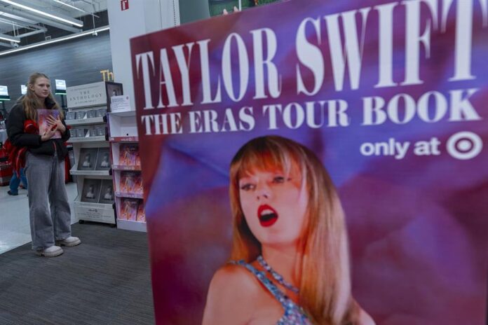 libro 'The Eras Tour Book' de la cantante estadoundiense Taylor Swift