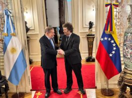 Edmundo González y Javier Milei