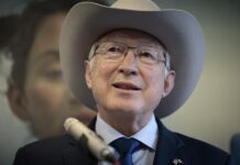 El embajador de Estados Unidos en México, Ken Salazar