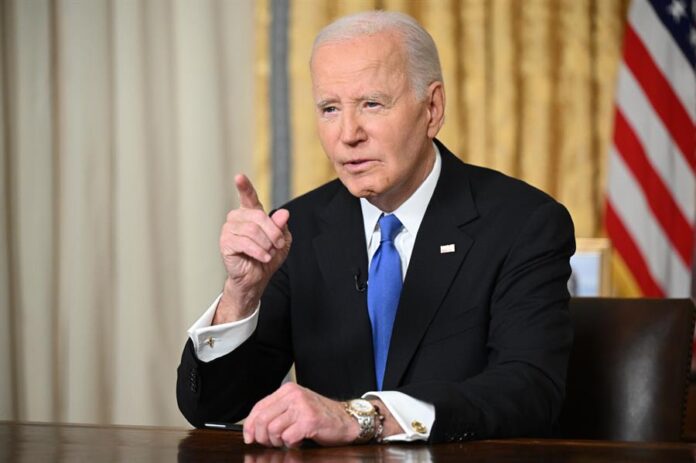 El presidente de EE.UU., Joe Biden, pronuncia su discurso de despedida en la Oficina Oval de la Casa Blanca El presidente de EE.UU., Joe Biden, pronuncia su discurso de despedida en la Oficina Oval de la Casa Blanca