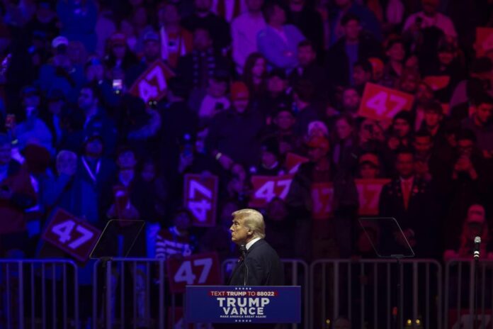 El presidente electo de Estados Unidos, Donald Trump, pronuncia un discurso