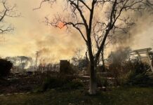 afectada por un incendio este miércoles, en Altadena,