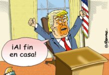 ¡Al fin en casa! caricatura