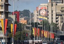 imagen del fallecido expresidente de Venezuela Hugo Chávez este lunes, en Caracas