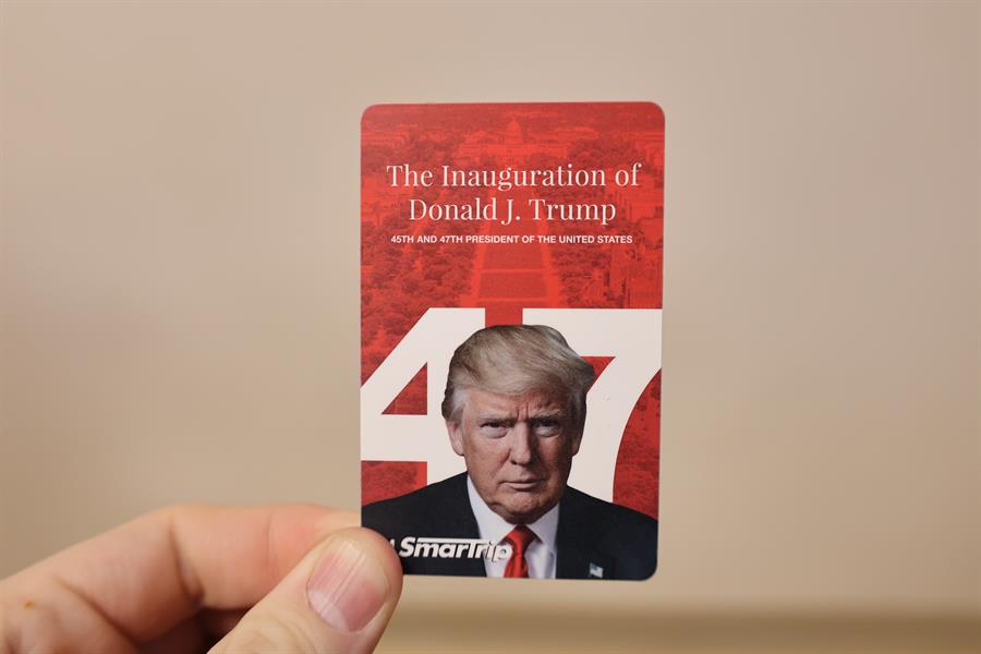 tarjetas del metro conmemorativas con la imagen del presidente electo de Estados Unidos Donald Trump (2)