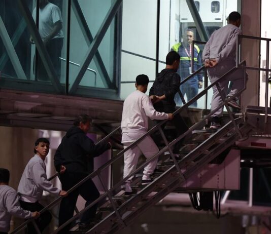 EE.UU. ha expulsado al menos a 23.000 migrantes a terceros países, según expertos de la ONU