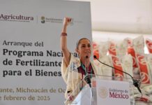 Sheinbaum reafirma apoyo a migrantes mexicanos en EE.UU. y destaca fortaleza de consulados