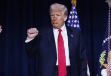 Trump ordena crear un grupo de trabajo contra el "sesgo anticristiano" en el Gobierno Donald Trump
