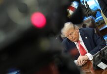 La Casa Blanca atribuye un moretón en la mano de Trump a constantes apretones de manos