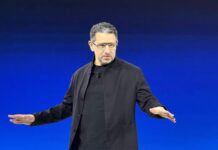 El jefe de nuevos dispositivos y servicios de Amazon, Panos Panay