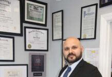 Adam Tavares: Abogado hijo de inmigrantes habla sobre inmigración ADAM TAVARES