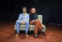 Teatro de Nueva York aborda la crianza de un hijo de género abierto en tiempos difíciles Fernando Gazzaniga y la actriz española María Fontanals protagonistas de la obra 'El espacio entremedias'