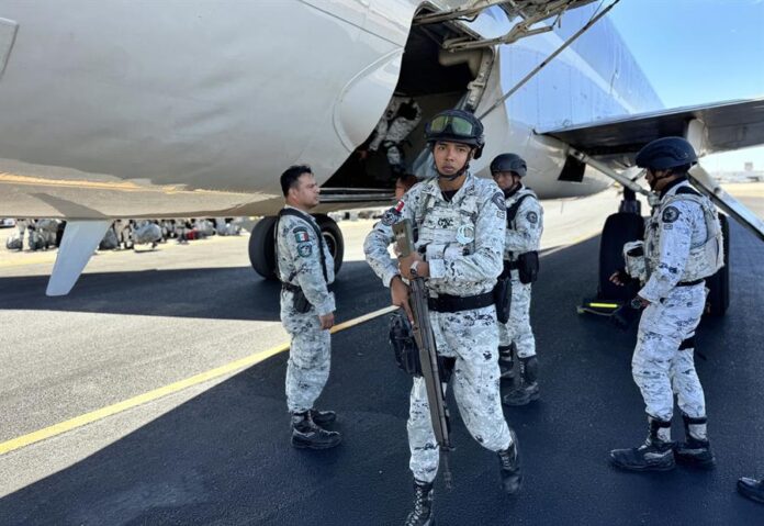 Integrantes de la Guardia Nacional de México (GN) llegan a Ciudad Juárez este martes, (1)