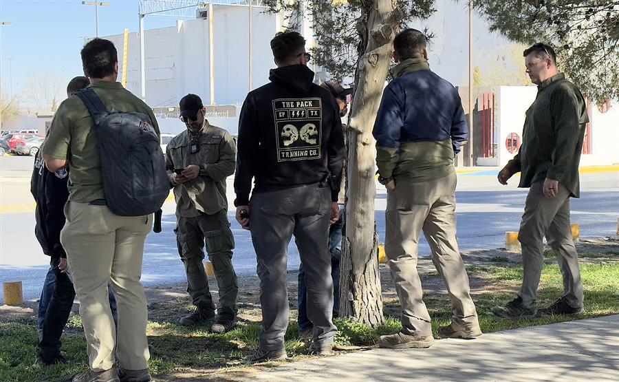Integrantes de la Polic&iacute;a Estatal buscan un segundo t&uacute;nel debajo del R&iacute;o Bravo (2)