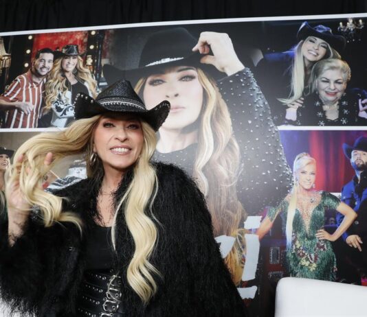 Yuri se considera una “privilegiada” por cantar el último dueto con Paquita la del Barrio La cantante mexicana, Yuri